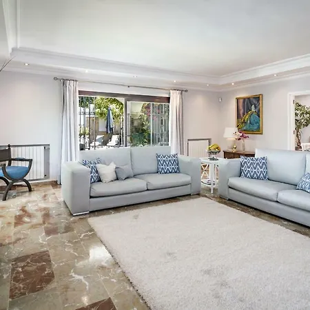 Casakhan, Beautiful Luxury Villa, וילה *